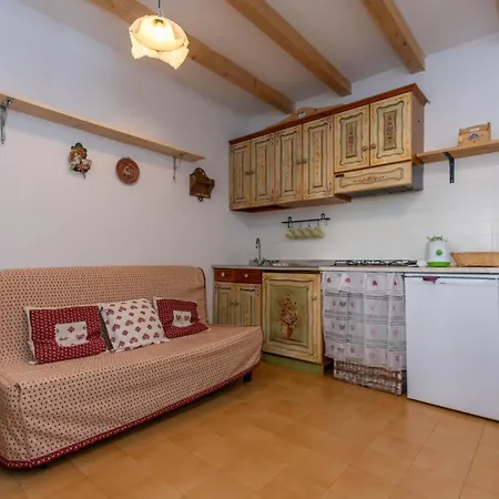 Anna Apartment *